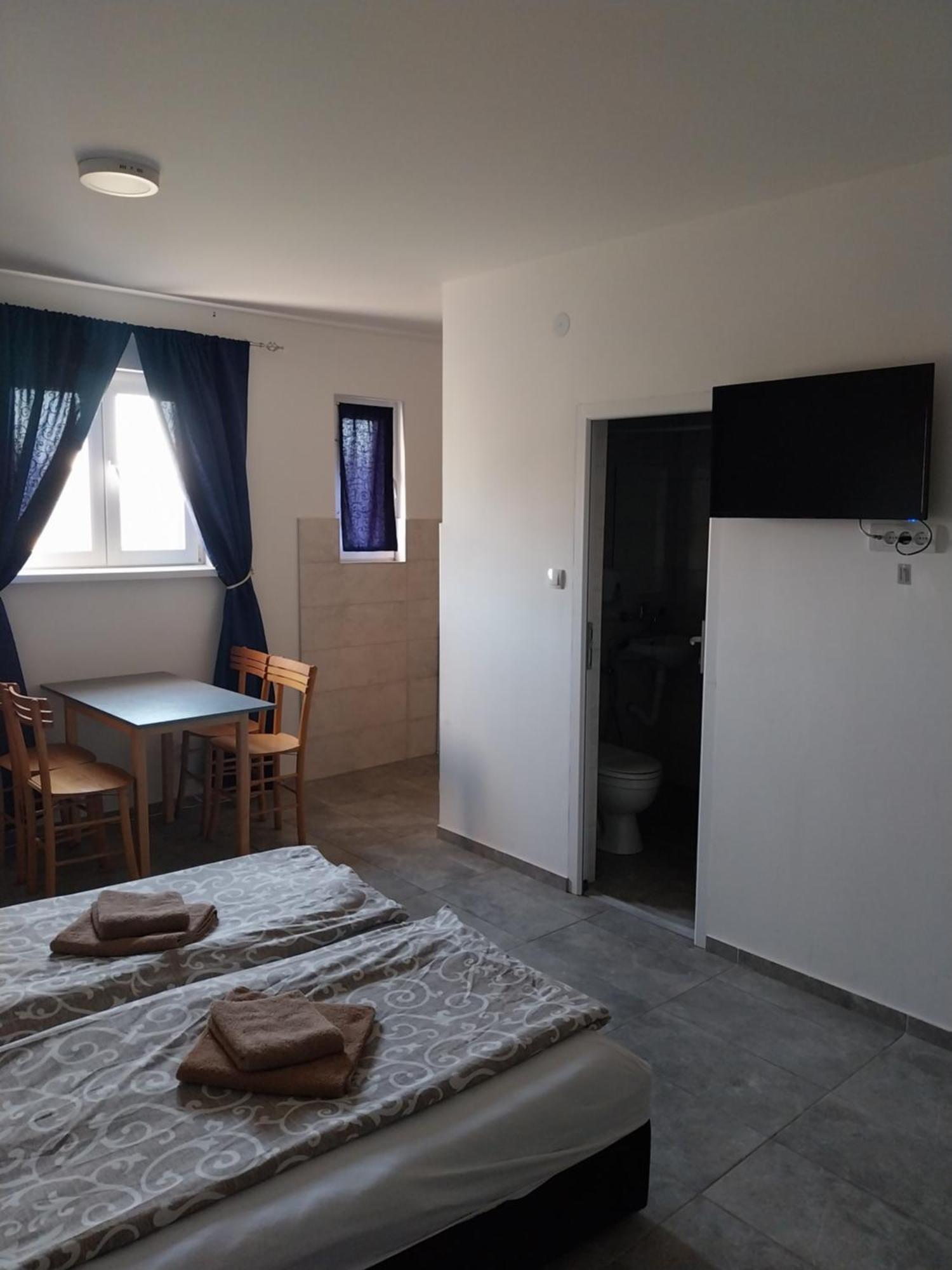 Libero Apartmani Surcin Bagian luar foto