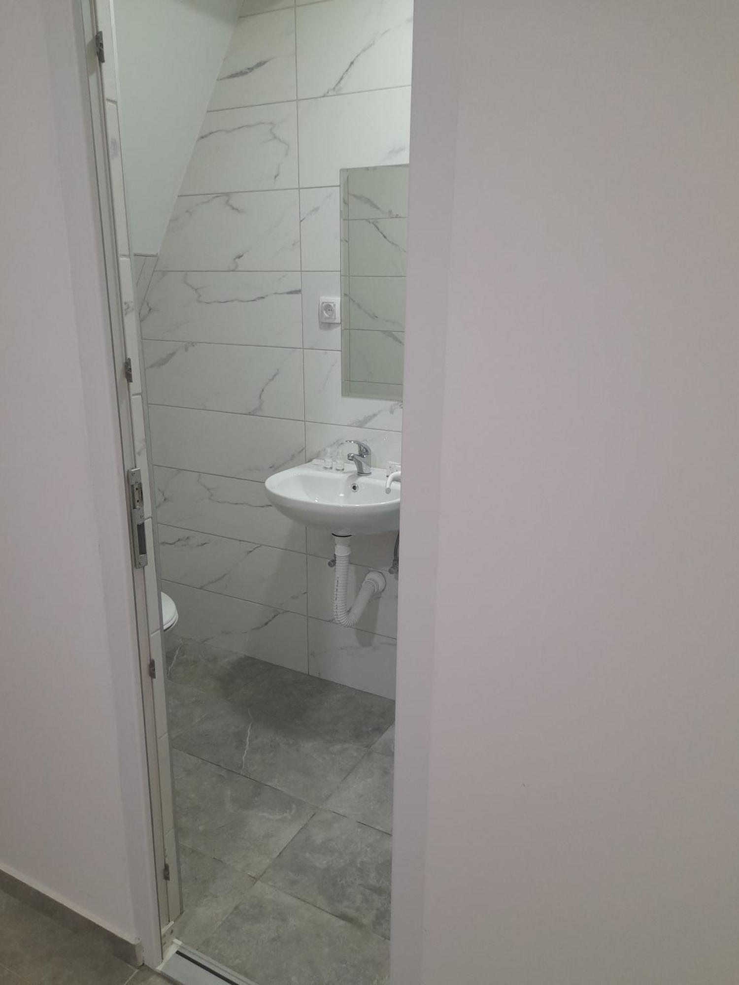 Libero Apartmani Surcin Bagian luar foto
