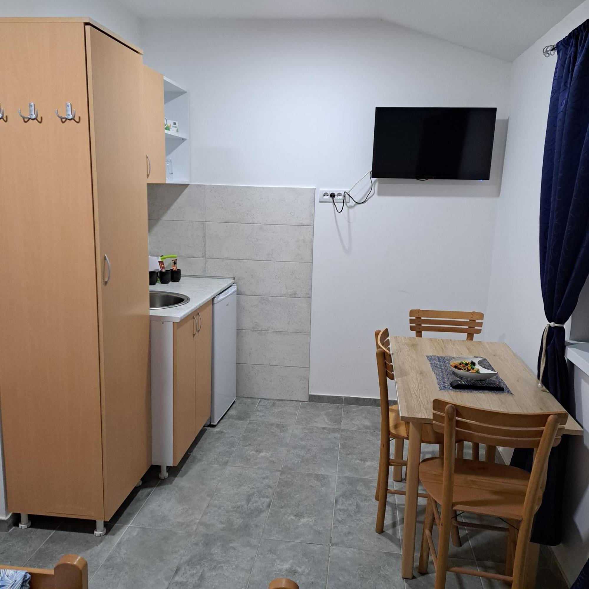 Libero Apartmani Surcin Bagian luar foto