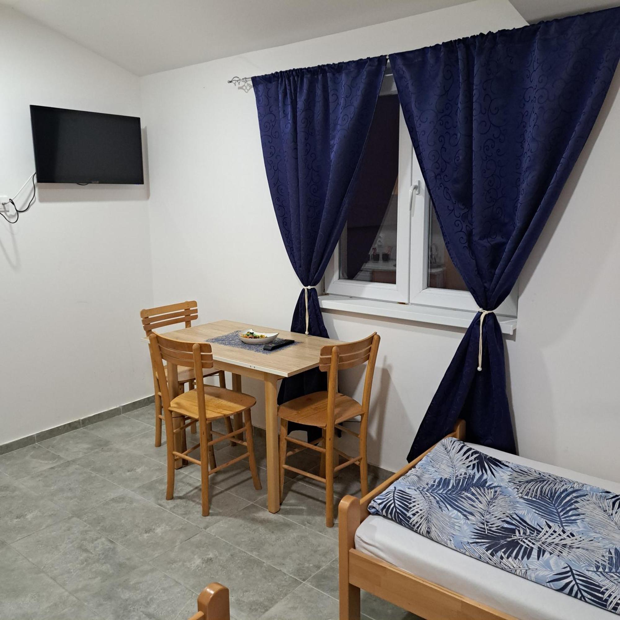 Libero Apartmani Surcin Bagian luar foto