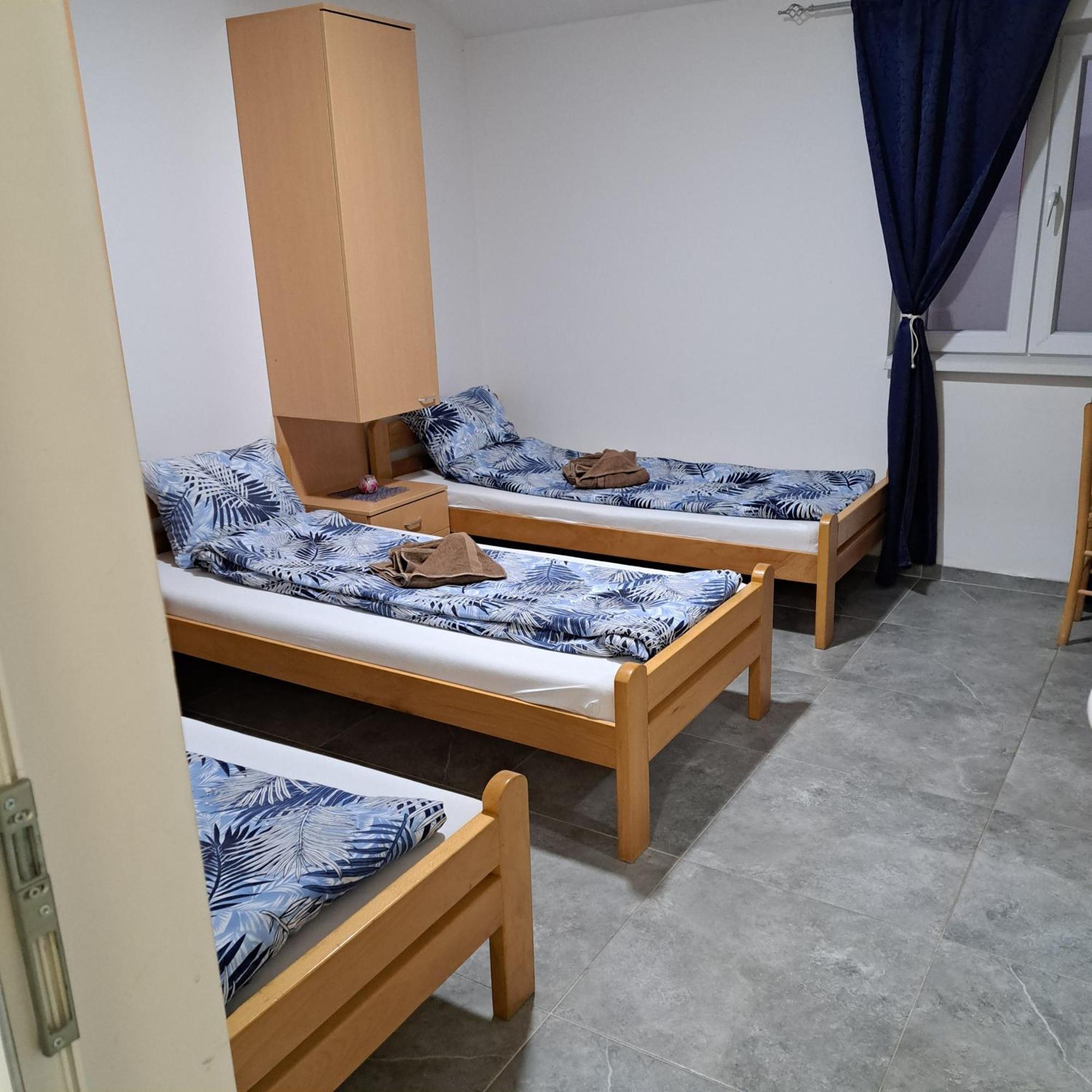 Libero Apartmani Surcin Bagian luar foto