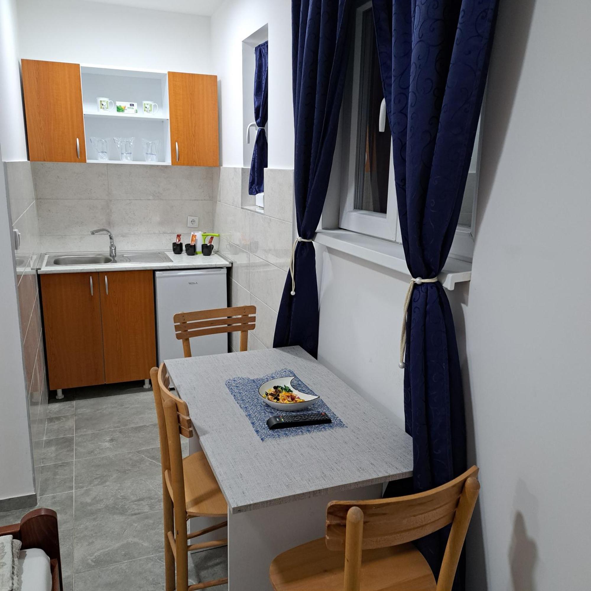 Libero Apartmani Surcin Bagian luar foto
