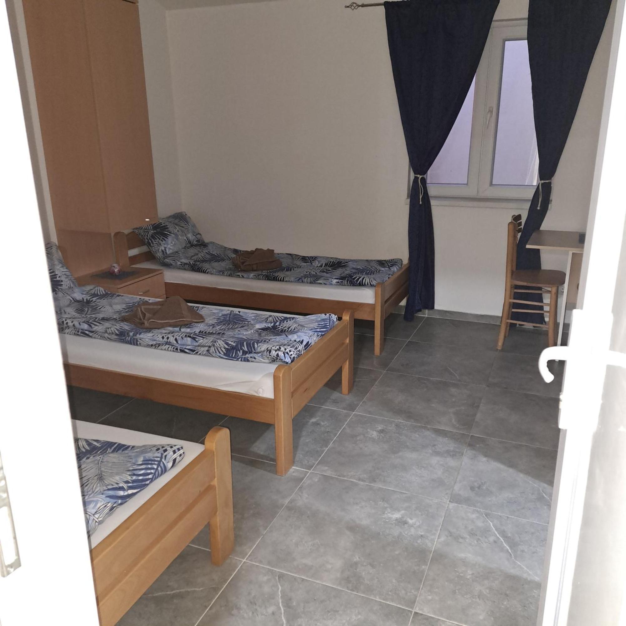 Libero Apartmani Surcin Bagian luar foto